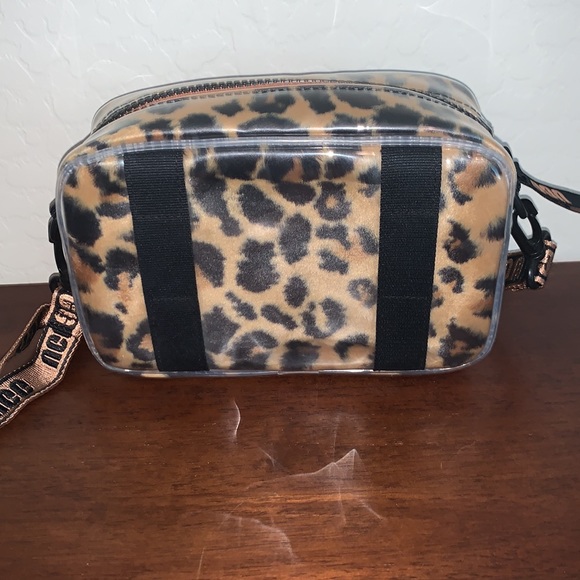 UGG BRAND NEW JANEY II CLEAR CHEETAH PRINT CROSSBODY BAG - Picture 4 of 12